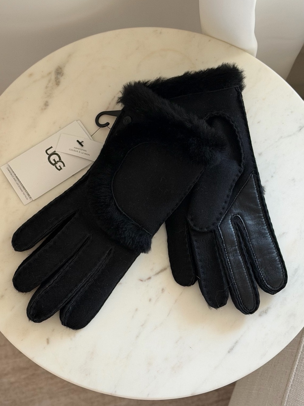 UGG 100% Sheepskin Black Shearling-Trim Leather Gloves Size Medium